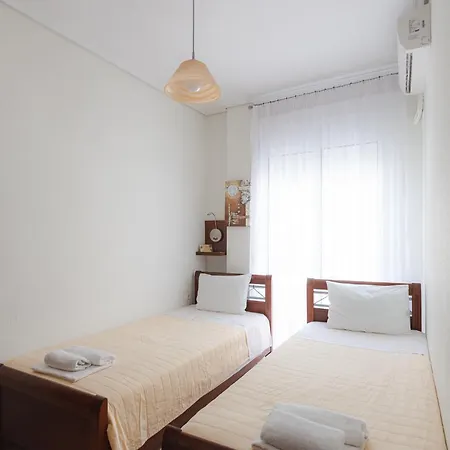 Ikaros Apartment *