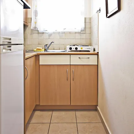 Ikaros Apartment