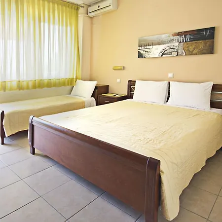 Ikaros Apartment *